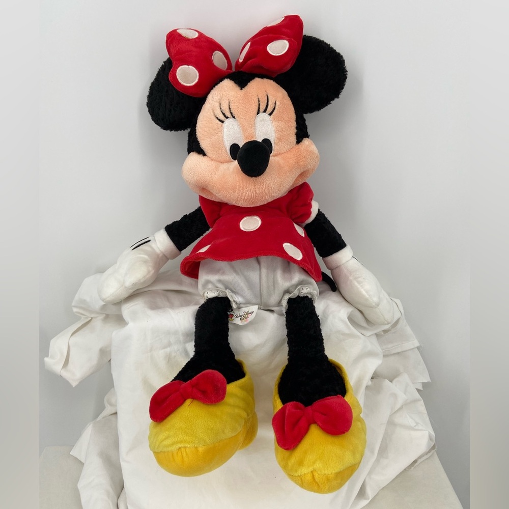 Authentic Minnie Mouse plush‎ Stuffed Animal 20” long Walt Disney World